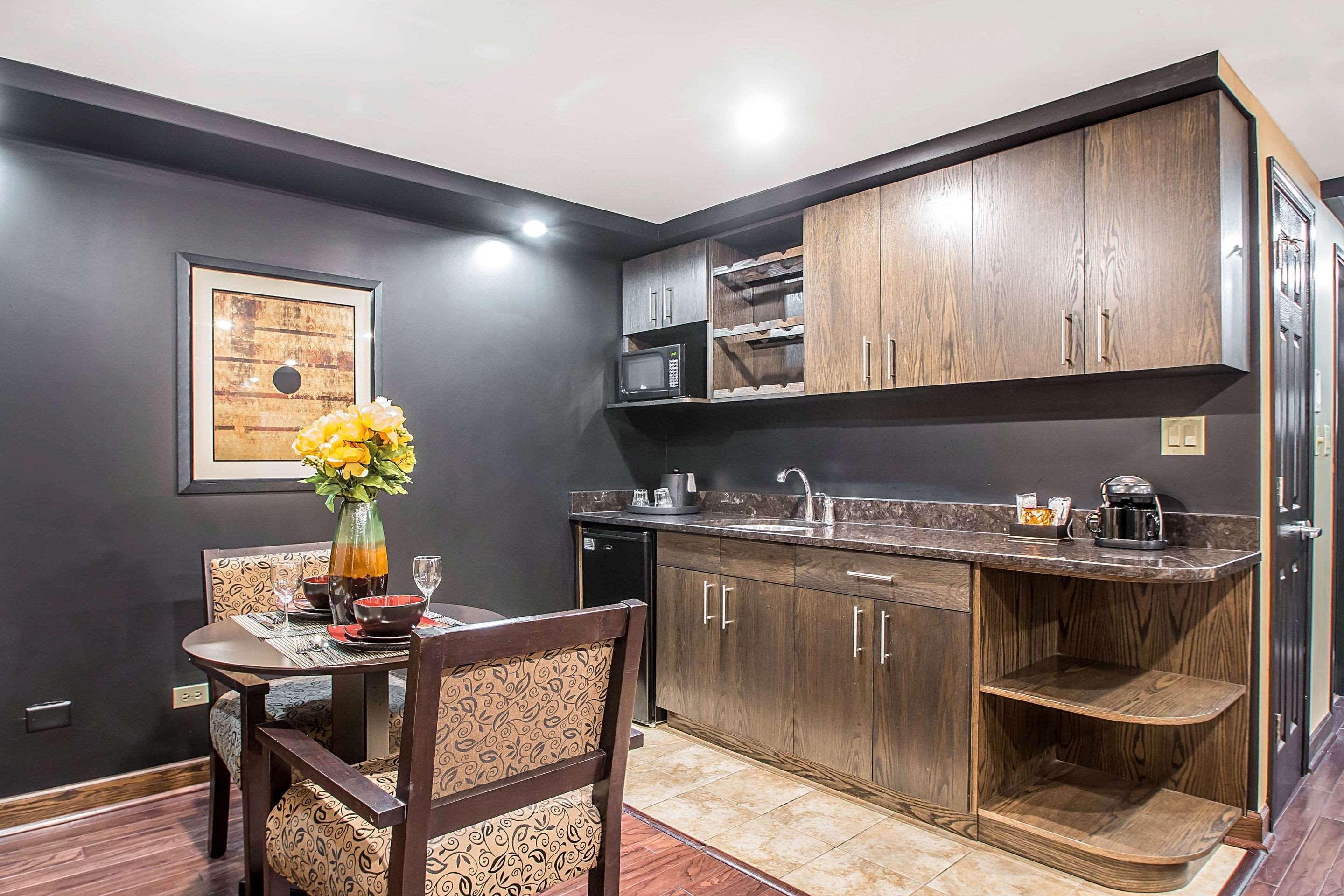 Clarion Inn Elmhurst - Oak Brook Near I-88, I-290, I-294 מראה חיצוני תמונה