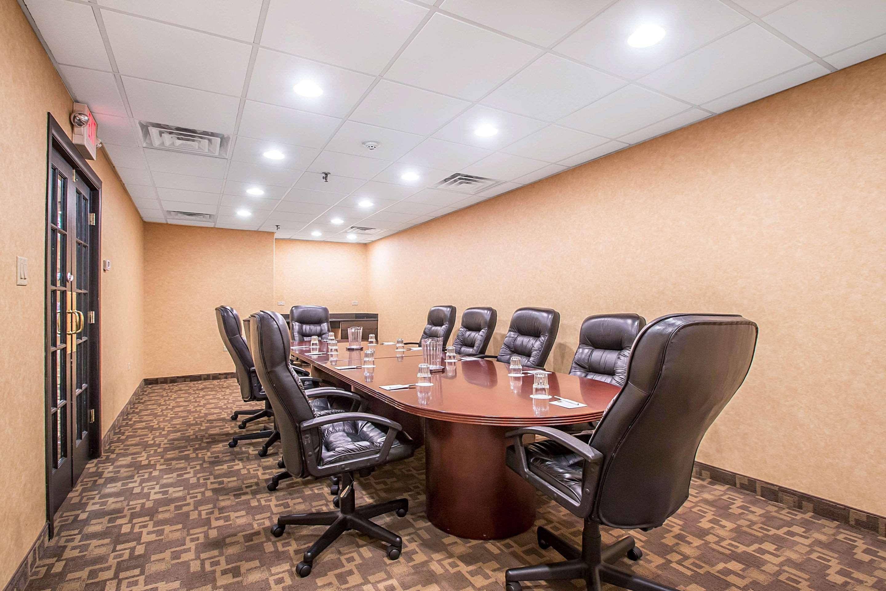Clarion Inn Elmhurst - Oak Brook Near I-88, I-290, I-294 מראה חיצוני תמונה
